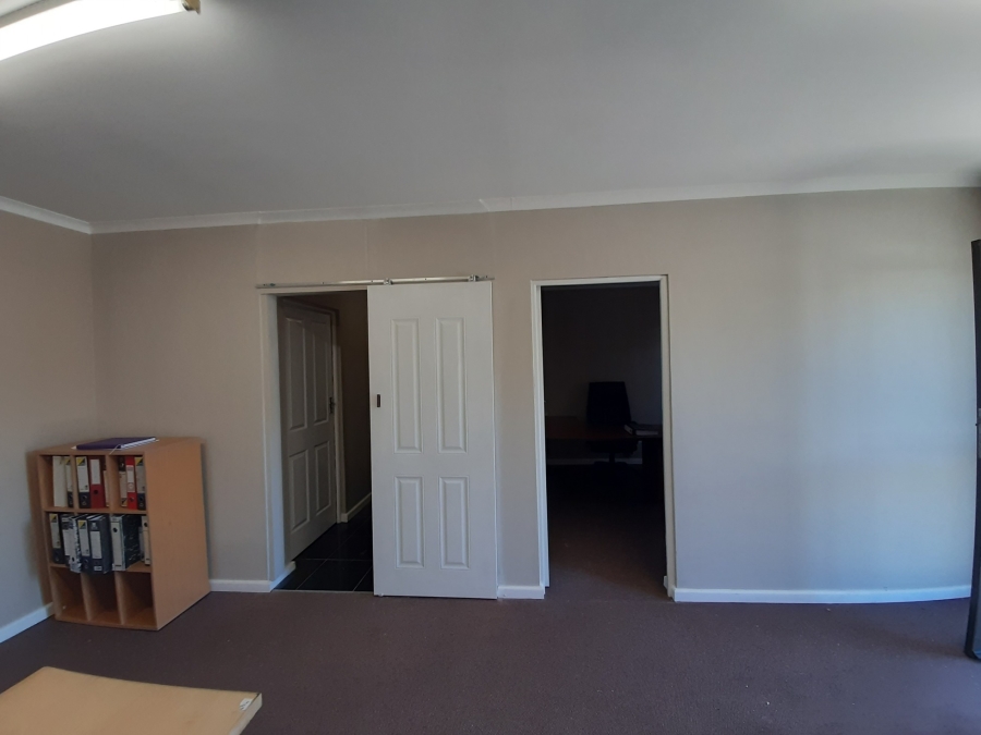 To Let commercial Property for Rent in Vincent Eastern Cape